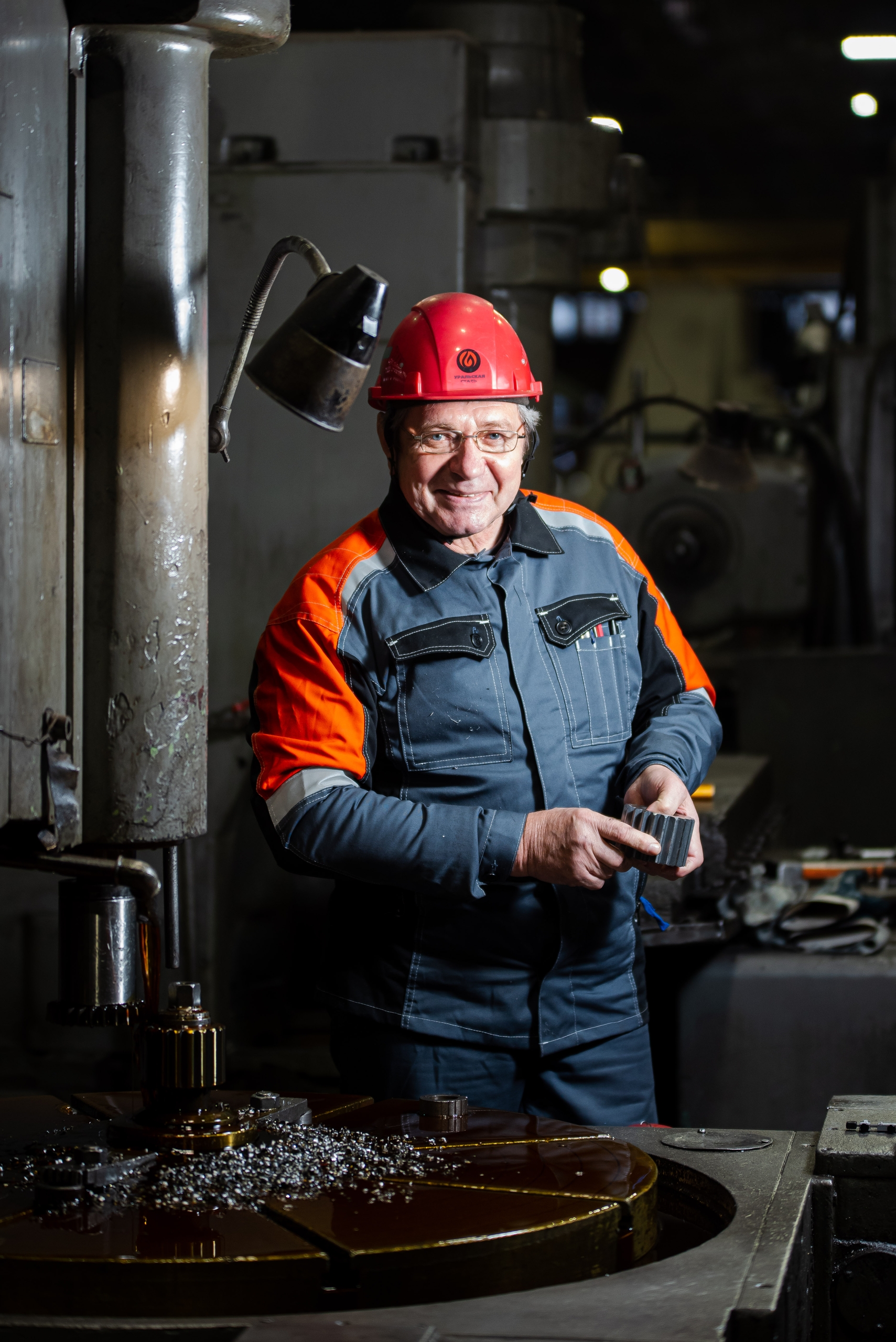 Сердца родного комбината. Василий Зотов.