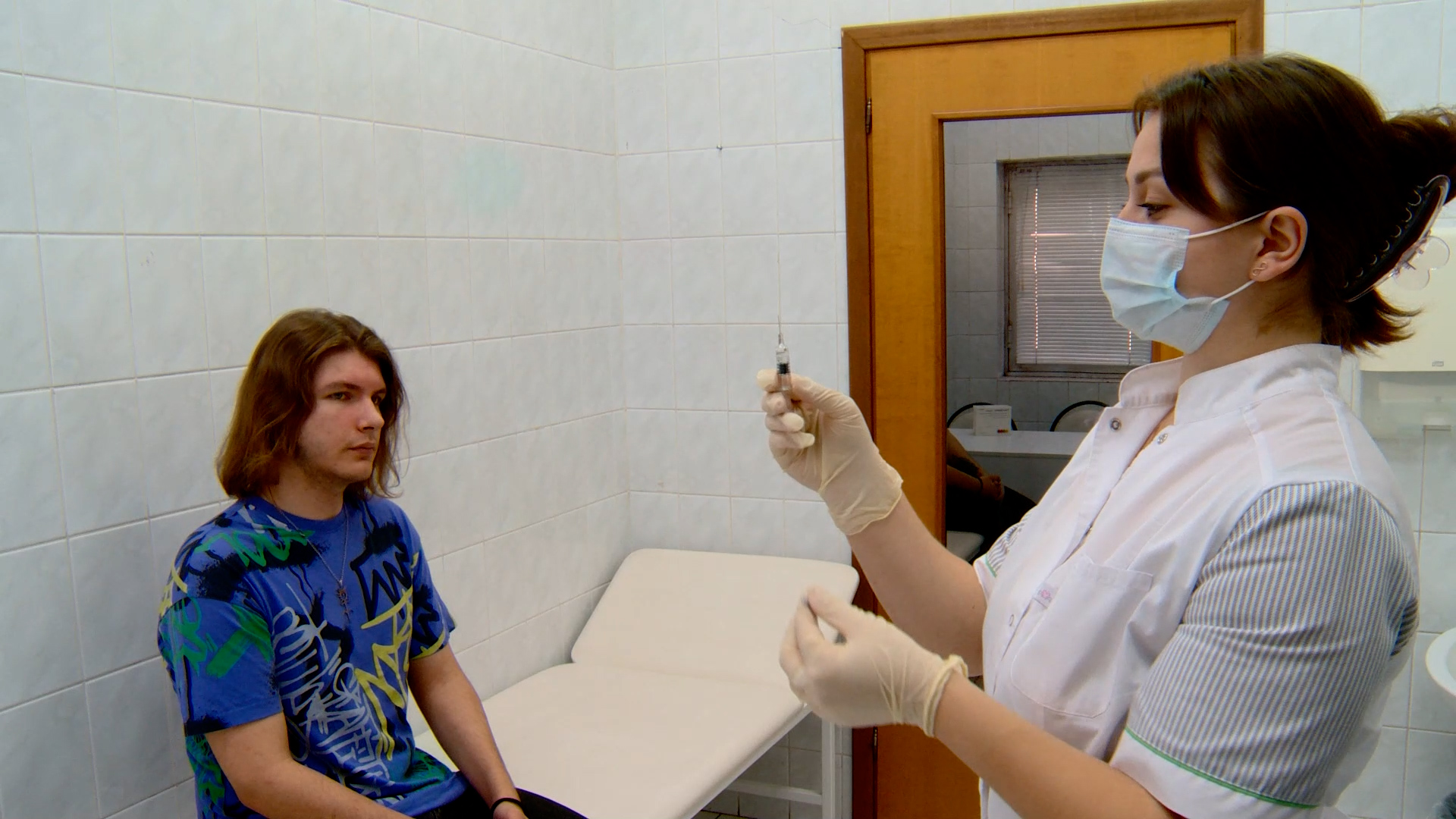 Уральская Сталь создала коллективный иммунитет против гриппа и пневмококка: привито почти три тысячи металлургов 