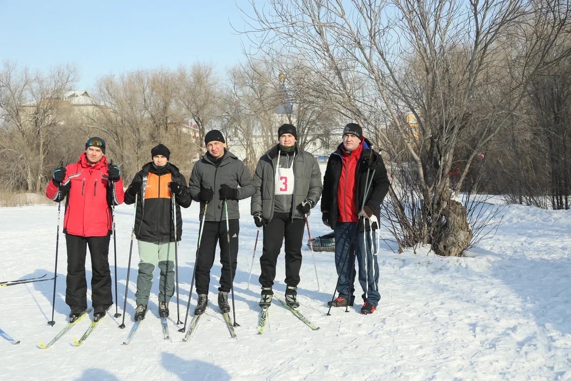 Команды металлургов собрались на второй этап корпоративной спартакиады — лыжную эстафету
